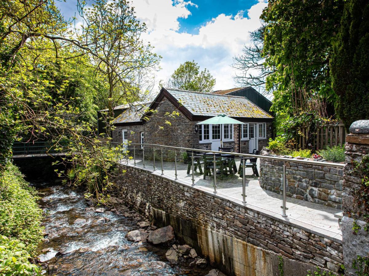 Swansea Valley Holiday Cottages Cilybebyll Eksteriør billede