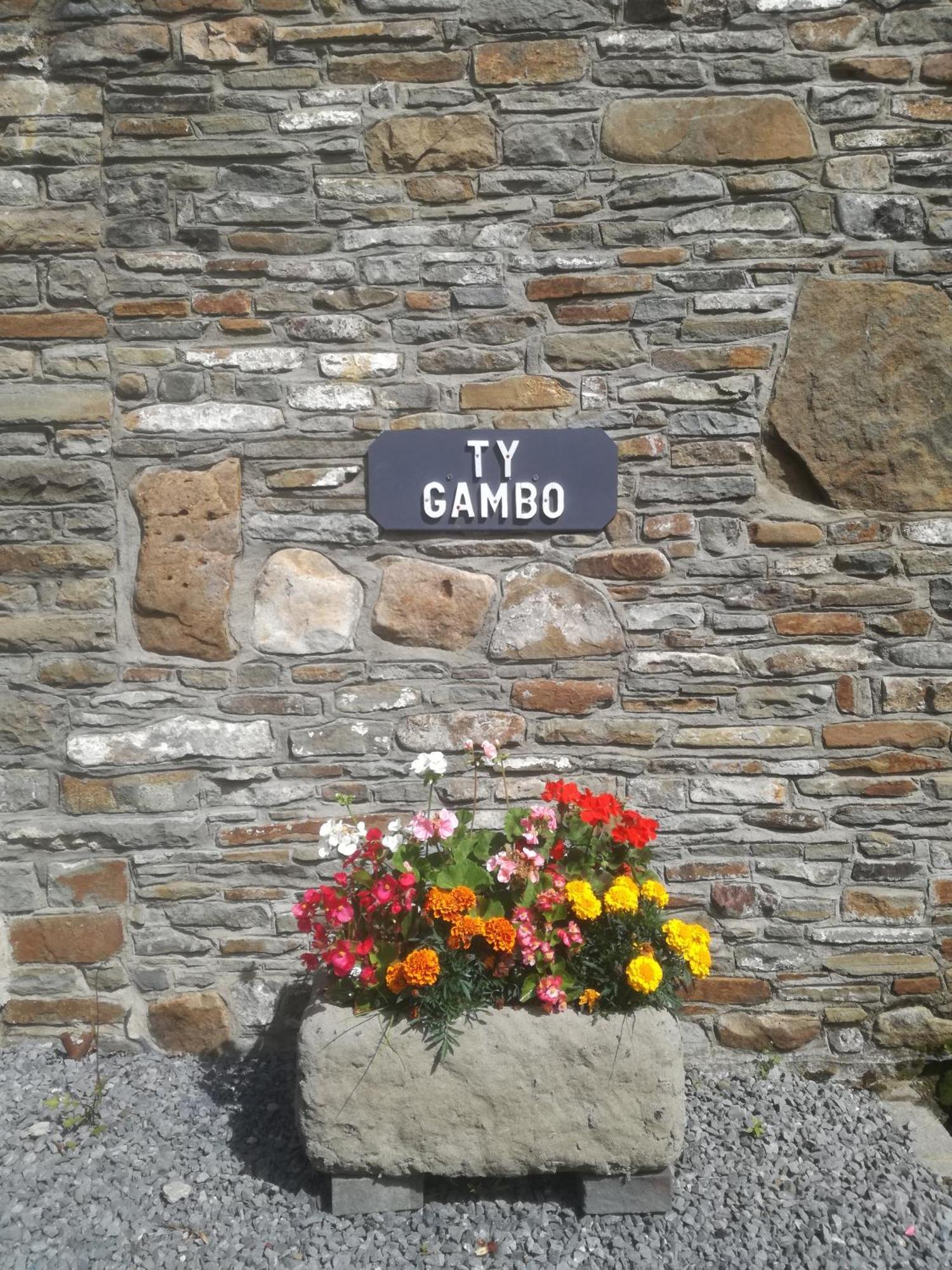 Swansea Valley Holiday Cottages Cilybebyll Eksteriør billede